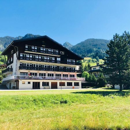 Bed and Breakfast Cent Cristaux Abondance Exterior foto